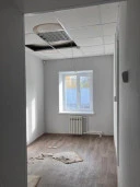 Здание, 2-этажное, общ.пл. 524,2 кв. м., неотделимые улучшения: охранная система, пожарная сигнализация, система видеонаблюдения, право аренды на земельный участок 1133 кв. м: Республика Коми, г. Печора, ул. Свободы, д. 3, 2-этажное здание